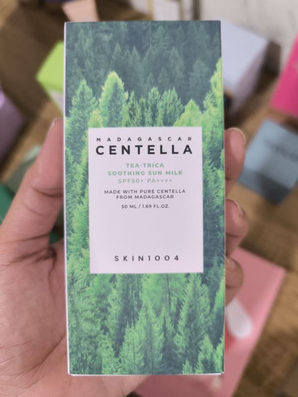 SKIN1004 MADAGASCAR CENTELLA TEA-TRICA SOOTHING SUN MILK SPF50+